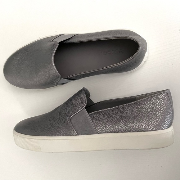 $195 VINCE BLAIR LEATHER WOMEN SLIP ON SNEAKER gunmetal metallic silver 8.5 - Picture 10 of 11